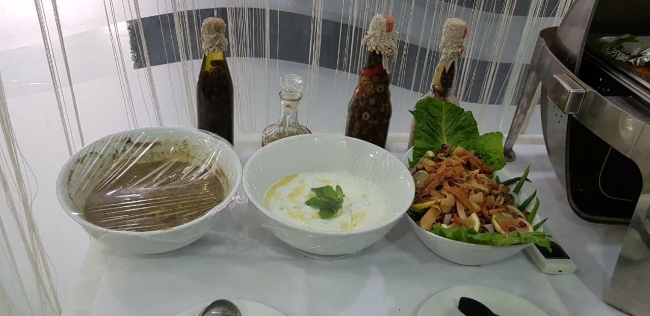 Venus Hotel Muskat Bagian luar foto